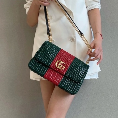 ✨Gucci古馳｜紅綠條紋拼色｜鏤空竹編包鏈條包｜99新
