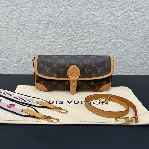98新LV路易威登Diane法棍腋下包手提斜挎包