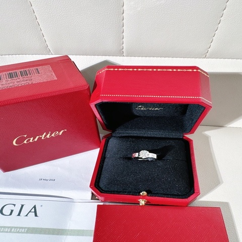 Cartier卡地亞 LOVE系列 一克拉鑽戒，49號 主鑽1.15ct，H色/VVS1淨度/3EX完美切工/無螢光，2018年購入