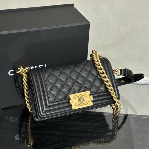 CHANEL Boy20 粒面牛皮口蓋包 - 黑金