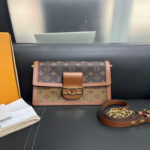 Louis Vuitton Dauphine medium