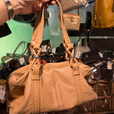 葆蝶家 保齡球包 腋下包 托特包 手提包 側背包 Bottega Veneta Vintage bag 皮革奶茶色 復古波士頓腋下包 肩背包