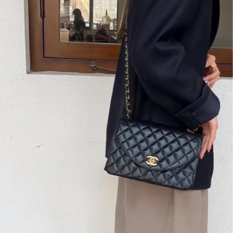 【實用版方胖子❤️全網最低價✨】Chanel 黑金半月 CF中古包｜單肩 斜揹