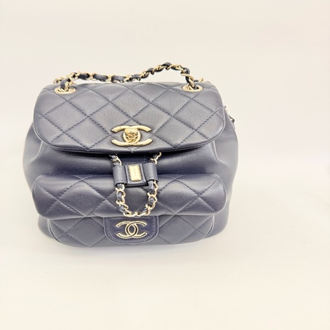 Chanel 深藍小牛皮duma mini後背包