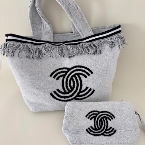 全新閒置🏖️🥥 #香奈兒 #熊貓色 #沙灘包 #二合一子母包 #塵袋購證