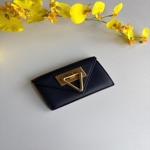 Bottega Veneta BV v logo 三角扣真皮卡片套 黑色 男女適用