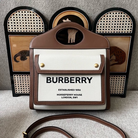 Burberry 巴寶莉Pocket郵差包，小號 米白拼棕色 肩帶