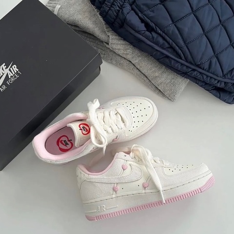 全新Nike Air Force 1 Low 2025情人節限定 奶油櫻花粉