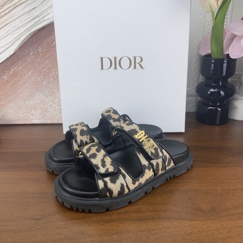 迪奧dior豹紋涼鞋涼拖。36.5碼