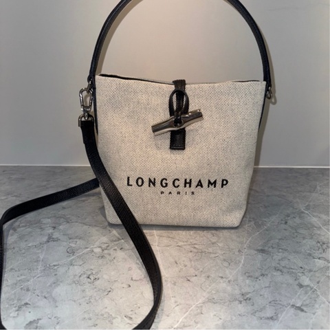 Longchamp ESSENTIAL 帆布水桶包 xs
