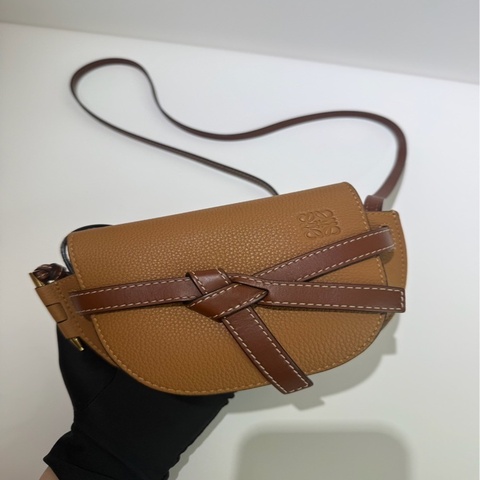 Loewe｜mini gate