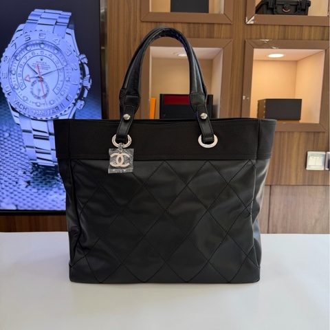 Chanel 黑銀tote托特包 14開 尺寸約 35*14*30cm
