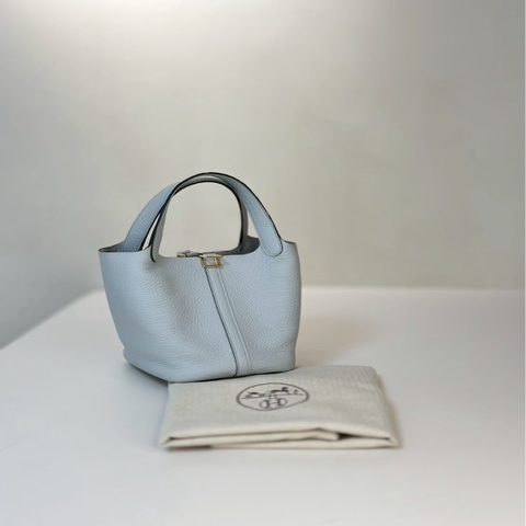 Hermes｜愛馬仕 P18 聖杯藍