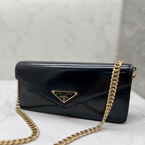 香緹國際精品 1079 PRADA 信封肩背包