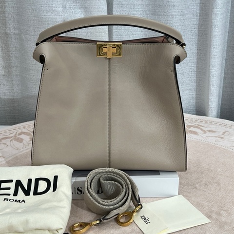 FENDI/芬迪 Peekaboo手提包