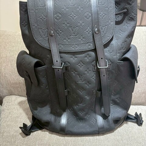 Louis Vuitton Christopher MM黑壓紋後背包 晶片款