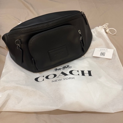 Coach 蔻馳 C2716 經典Logo 牛皮斜肩包 黑色