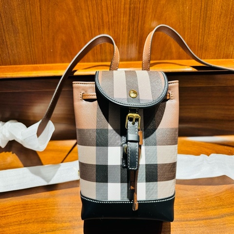 全新Burberry 迷你 後背包