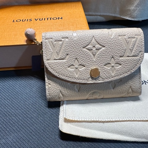 全新 LV Rosalie 零錢包