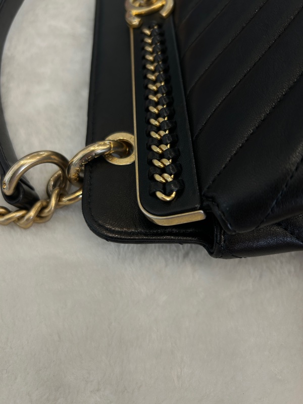 Chanel A91848 CHEVRON V型絎縫STITCH金釦小型購物包｜PopChill 拍拍圈