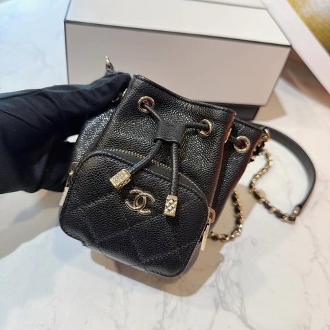 ✨香奈兒🤍Chanel mini水桶鏈包 黑金荔枝斜背包 晶片款
