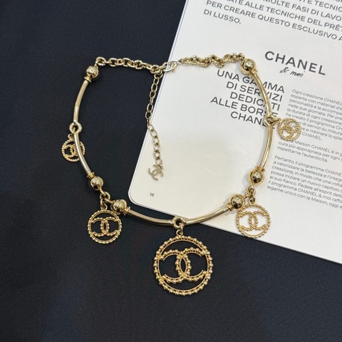 CHANEL金色鏤空圓形垂墜項鍊