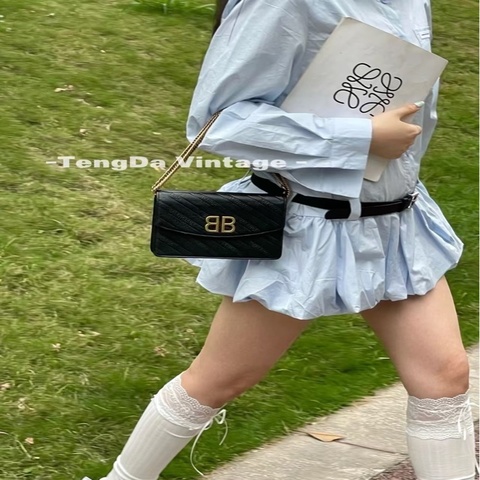 Balenciaga巴黎世家 BB鏈條包   經典黑色牛皮 尺寸小巧 單肩斜挎都可以