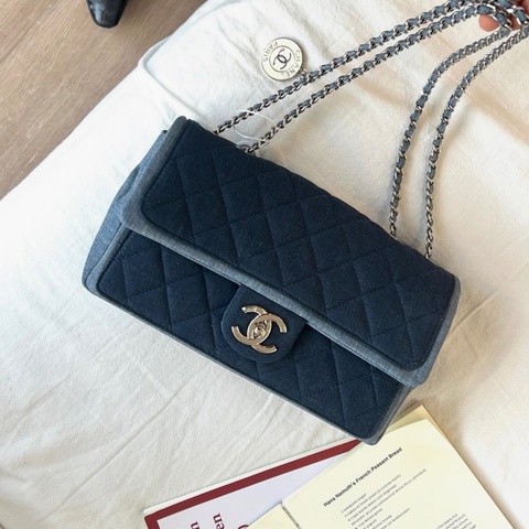 CHANEL  香奈兒雙色拼色徽章牛仔CF20大mini 必收稀缺包款