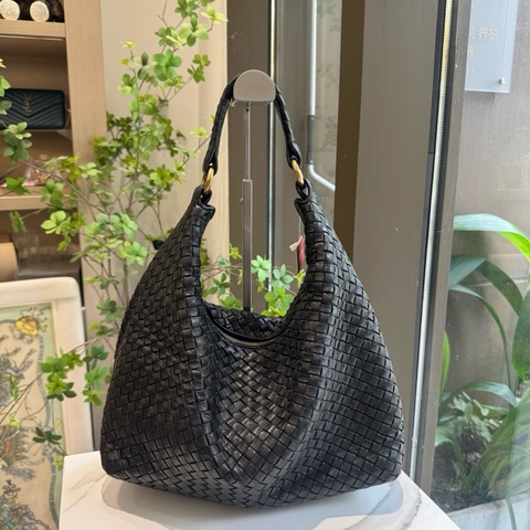 bv葆蝶家 黑色編織飯盒包單肩包 尺寸31x26