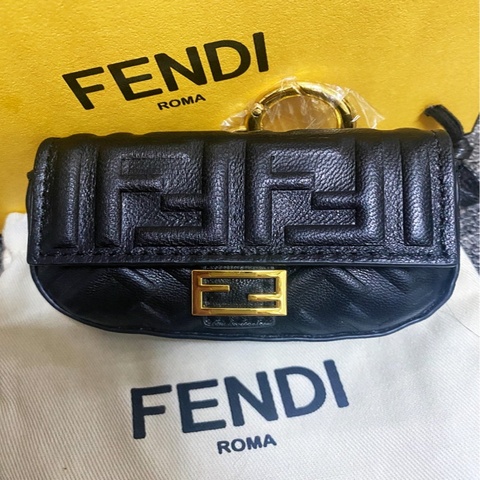 FENDI 7AR844 MINI Baguette 黑色納帕皮超迷你法棍 金鍊 鑰匙小廢包