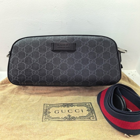 古馳/Gucci GG Supreme帆布肩背包 K5RLN 1095    黑色/灰色GG Supreme帆布
