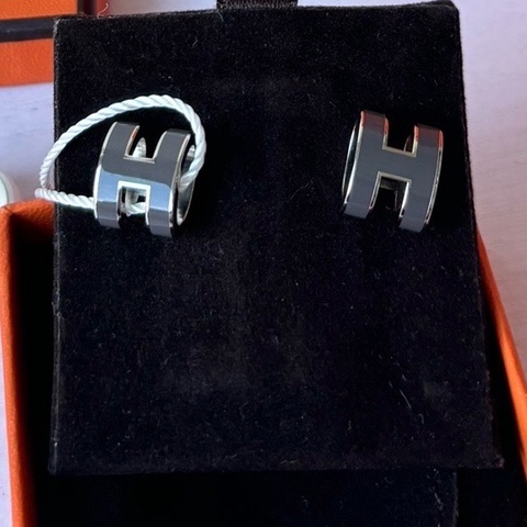 Hermes 愛馬仕灰銀pop H耳釘，經典尺寸非mini 附件塵袋、原盒