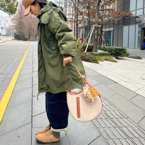 99新Hermes 愛馬仕 金棕帆布大號ArconB刻