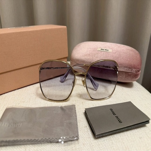 miu Miu 金屬框淡色側邊logo墨鏡