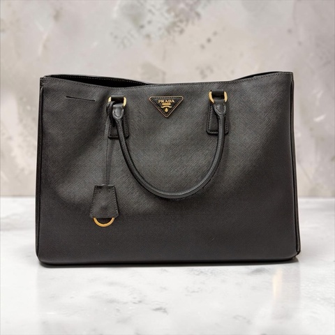 莉亞精品♡ Prada 黑色殺手包 手提 二手