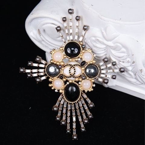 Chanel  01年重工琉璃方钻星芒胸针