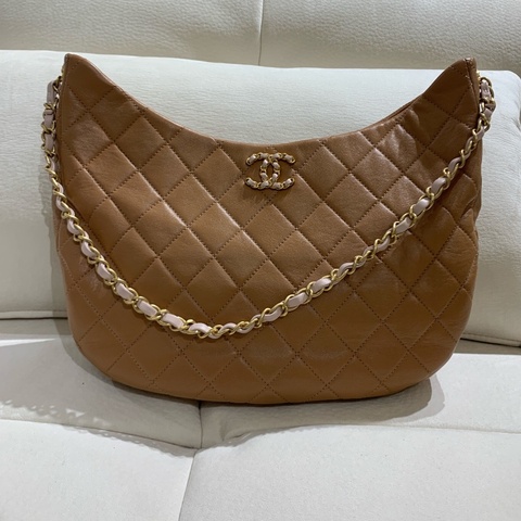 Chanel 香奈兒 24p 奶茶色腋下hobo 芯片款