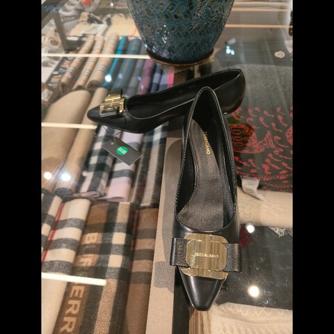 FERRAGAMO高跟鞋