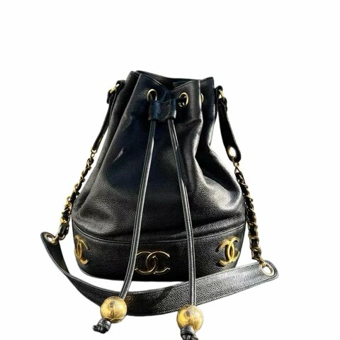 CHANEL魚子醬雙 C logo黑金金球水桶包