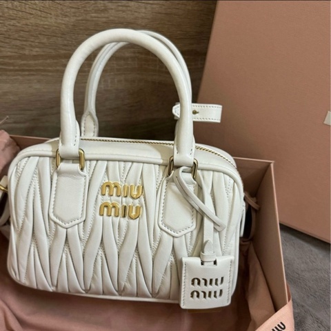 Miu Miu Arcadie matelasse 納帕皮革手袋 小號