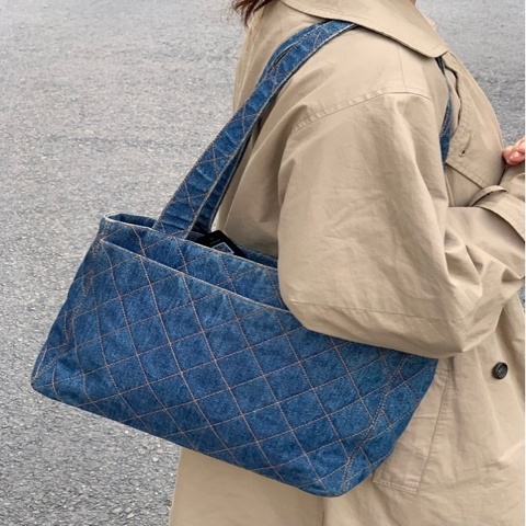 Chanel香奈兒🖤牛仔丹寧💙金扣菱格外縫線帆布Tote 絕版vintage98新