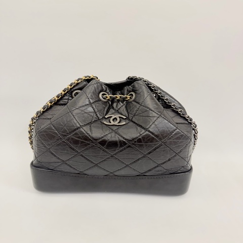 Chanel 黑復刻牛皮霧銀釦皮穿鍊流浪後背包