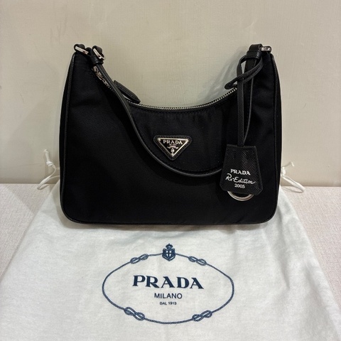 99新🖤#prada #黑銀 #hobo #肩背包