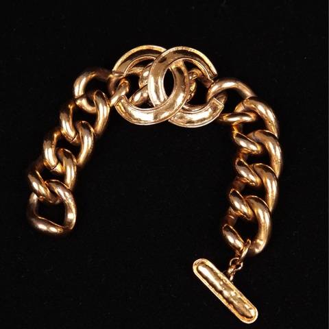 Chanel 95年素金镂空cc宽手链