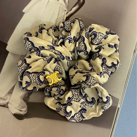 Celine 米白色藍logo髮圈🎀