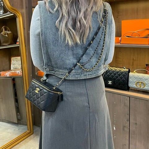 98新❤️22春夏Chanel/香奈兒金屬龐克風長盒子 鏈條化妝包