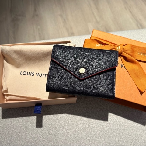 Louis Vuitton 海軍藍