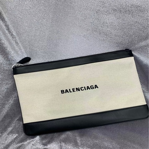BALENCIAGA PARIS手拿包