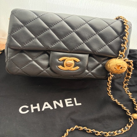 CHANEL 金球方胖 黑金 羊皮 保卡完整 附內膽包
