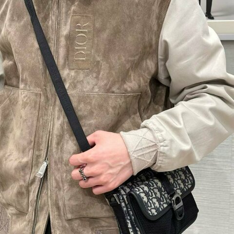Dior 黑色老花AND PARLEY郵差包 20*14*6 98新配件塵袋
